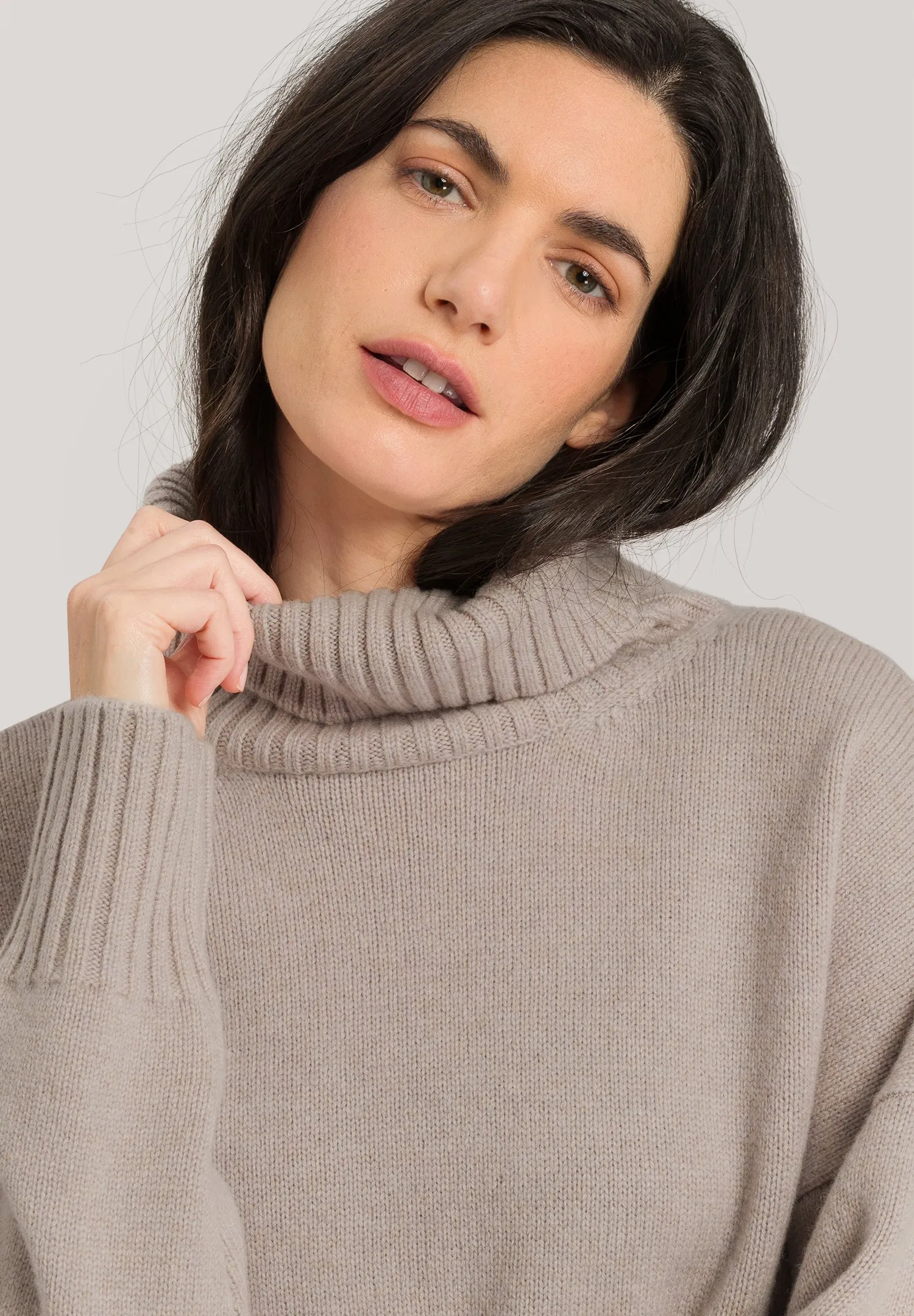 Knits Oversized Wool Turtleneck | Pumice 78699-2805