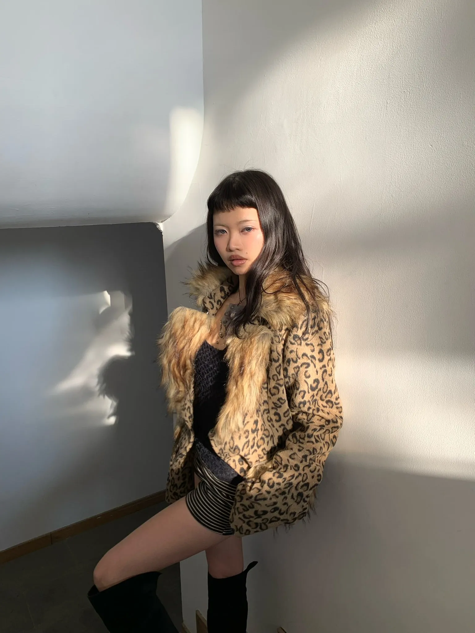 Leopard print coat with big fur collar