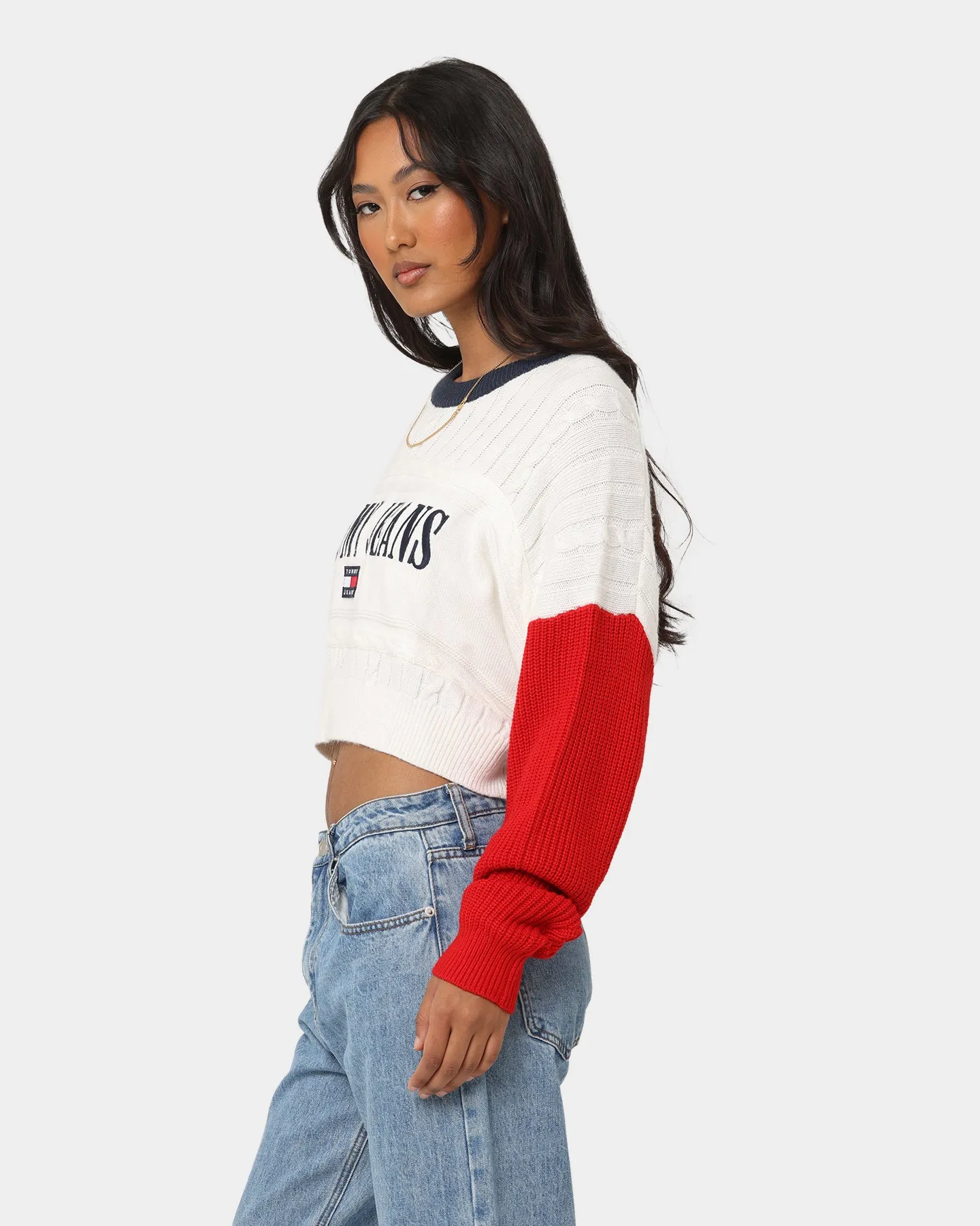 Tommy Jeans Women's TJW Relaxed Crop Archive Sweater Deep Crimson